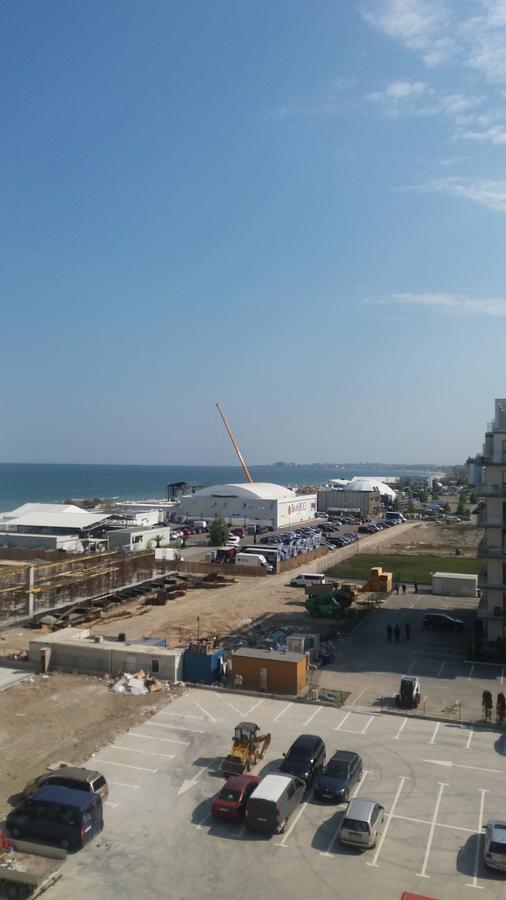 Frontal View By Twin Residence Mamaia Exterior foto